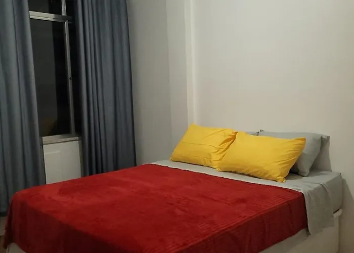 Apartamento com garagem próximo à praia Rio de Janeiro